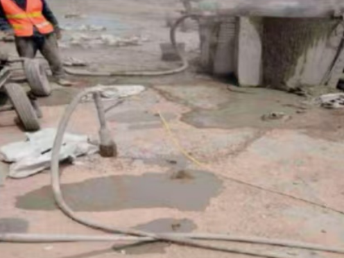 福海水泥混凝土路面板底注浆技术 路面脱空注浆整治方案