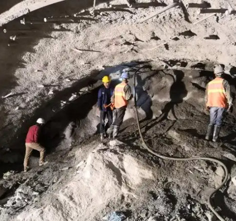 福海拱顶带模注浆料的施工流程及注意事项